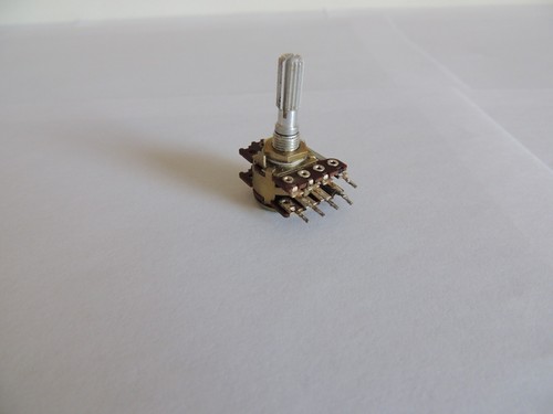 Yamaha CR-820   Rotary Bass/Treble/Presence Switch