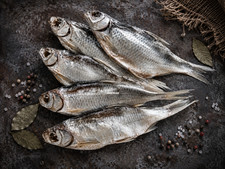 1 kg Wobla gro&szlig;  Pl&ouml;tze Fisch getrocknet gesalzen Kasachstan Snack zum Bier