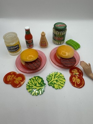 BARBIE KITCHEN LITTLES FUN FIXIN HAMBURGER LETTUCE TOMATO BUN X 2