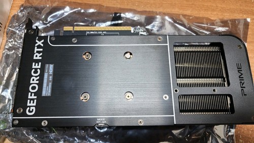 ASUS The SFF-Ready Prime GeForce RTX 5060 8GB GDDR7 Grafikkarte - Bild 5 von 8