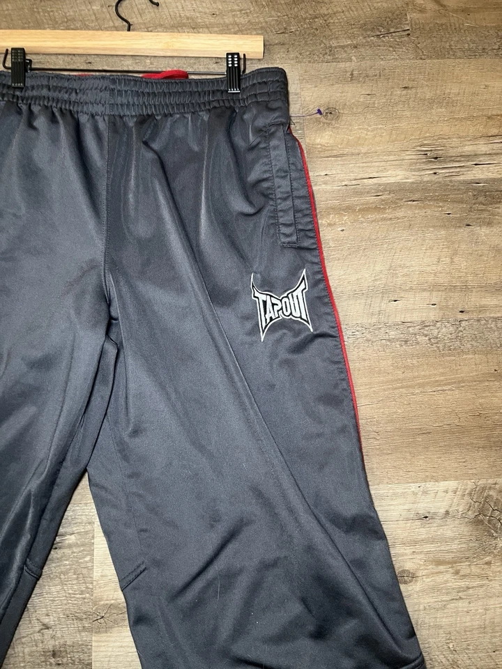 Pantalones deportivos Tapout XL negros rojos para hombre Entrenamiento MMA Calentamiento Joggers Bolsillos con cremallera Foto 2 de 4