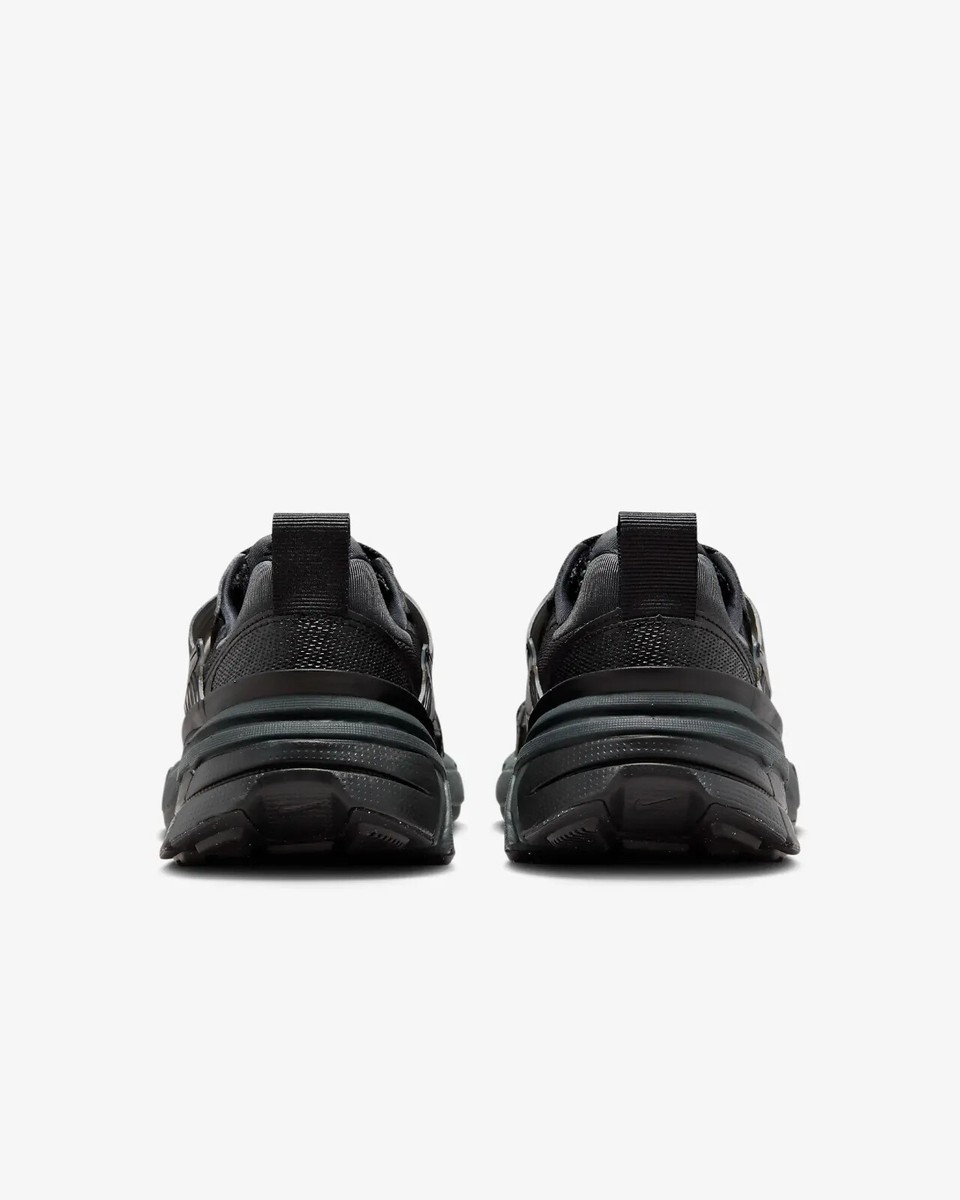 Nike V2K RUN ブラック　ナイキ　27cm NIKE】ナイキ☆V2K ラン☆V2K RUN☆ユニセックス (Nike