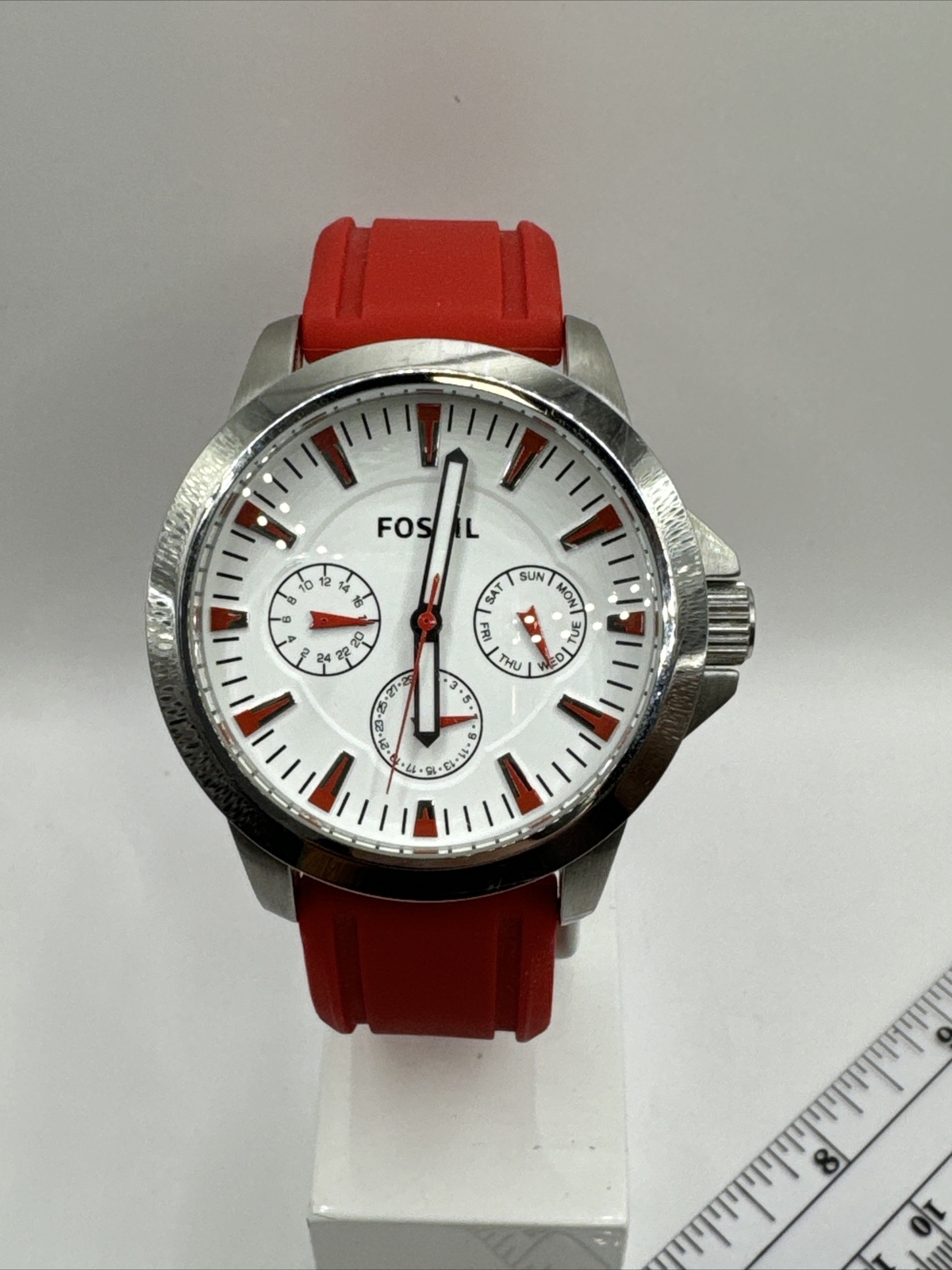 Fossil men's watch,red rubber band with buckle,3 working sub dial,Nice