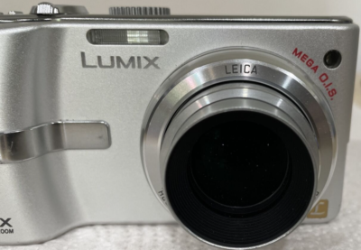 Panasonic Lumix DMC-TZ1 5.0MP Digital Camera (Silver) - POWERS ON