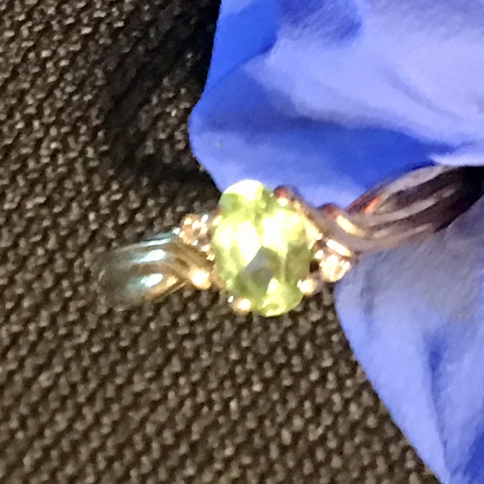 Women Peridot Gemstone 10K with two small ￼Diamonds (used) Size 6 - Image 3 of 4
