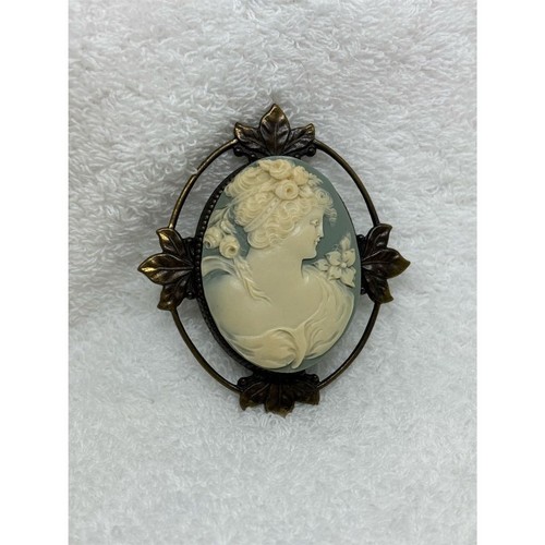 Vintage Victorian  Cameo Brooch Pin Floral Theme Women's Jewelry - Picture 2 of 4