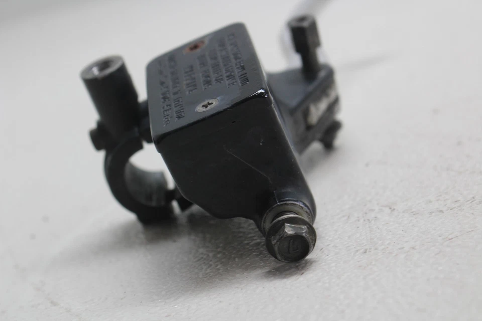 1997-2000 SUZUKI BANDIT 1200 GSF1200S ГЛАВНЫЙ ЦИЛИНДР ГИДРАВЛИЧЕСКОГО СЦЕПЛЕНИЯ С РЫЧАГОМ - Изображение 4 из 4