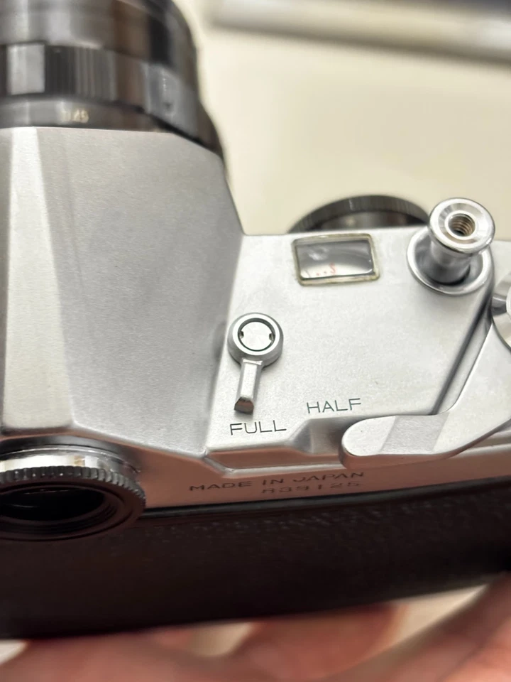 《Near MINT in CASE》Konica Autorex Full & Half Frame Film Camera 52mm F/1.8 JAPAN - Image 4 of 4