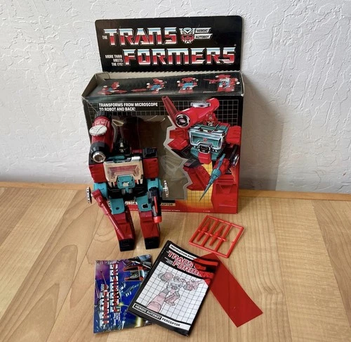 Vintage 1985 Hasbro Transformers G1 Perceptor  Autobot Scientist w/ Original Box