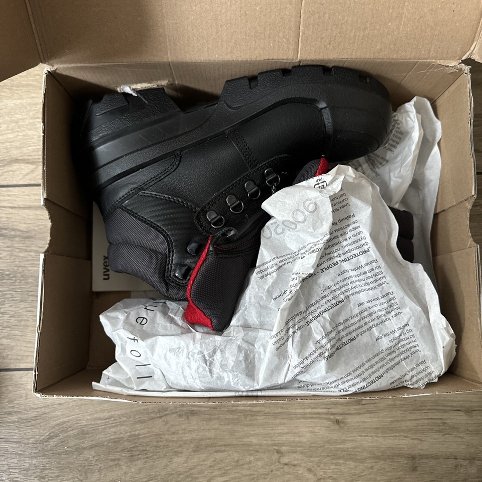 Uvex Safety Boots Quatro Pro Black Leather S3 SRC Bumpercap Steel Toe