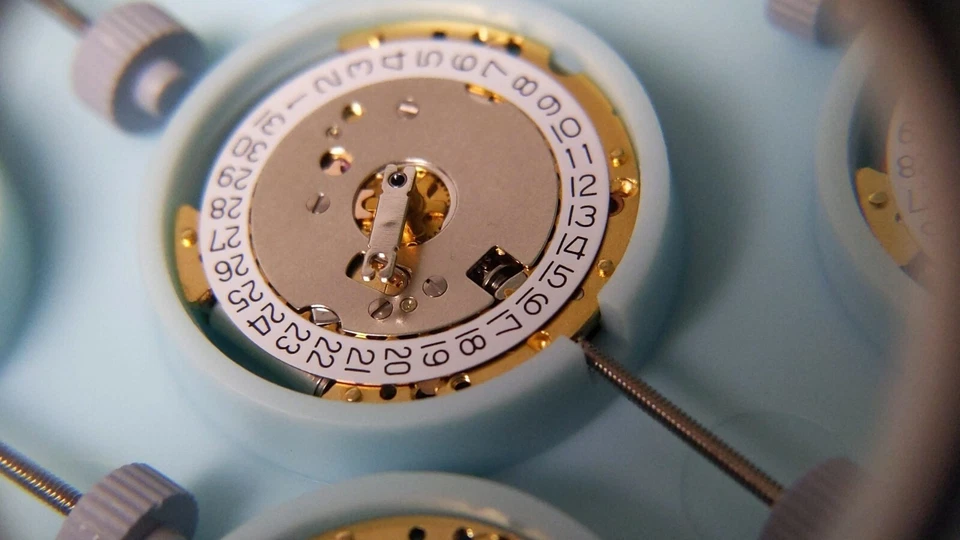 New Ronda 775 Quartz Movement Date 3' Swiss Made, date at 3 o'clock NEW HCP - Image 2 of 4