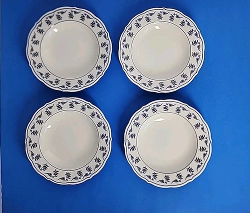 Blue Danube Blue Onion Accent Rimmed Soup Bowl Japan 8 1/8” Set Of 4 Rectangle 