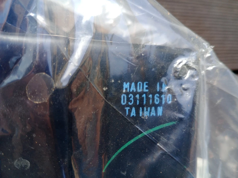 马自达 323 bal első fényszóró — 第 4/4 张图片