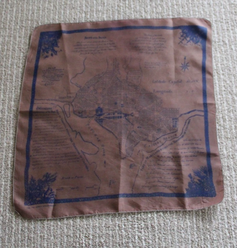 De colección. Revista Time Souvenir D.C. Mapa Hanky Foto 2 de 2