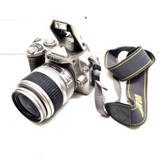 Nikon D40 Digital SLR Camera 6MP Built-in Flash Silver Untested