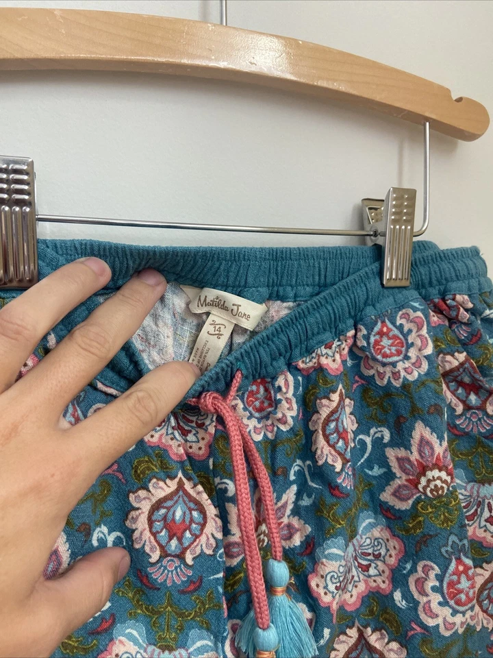 MATILDA JANE Enchanted Garden Lake Marble Easy Waist Printed Shorts Size 12 - Image 4 of 4