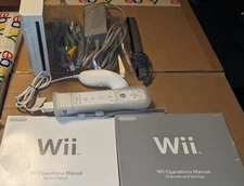 Nintendo Wii Console Bundle RVL-001 - Manuals Motionplus - Nunchuck Sensor Bar