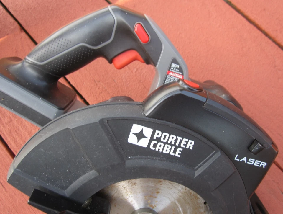 Sierra Circular Porter Cable 18V Inalámbrica 6-1/2" Tipo 1 Sin Batería PC186CSL Funciona Foto 2 de 4