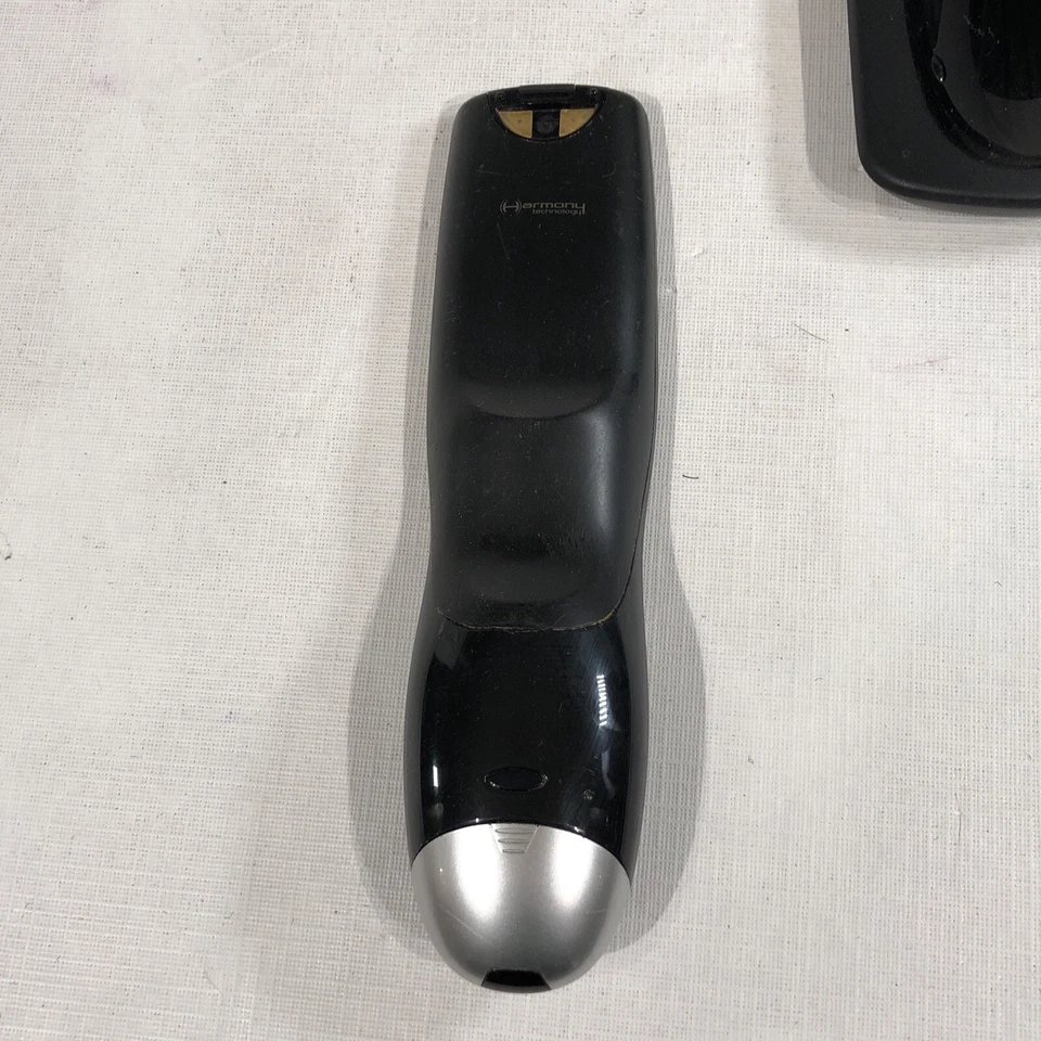 Logitech Harmony Technology L-LW20 815-000038 One Universal Smart Remote - Black - Image 3 of 4