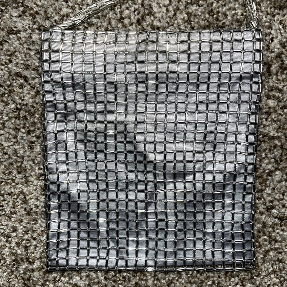 复古 Valerie Steven’s 银色方形串珠单肩包 — 第 2/4 张图片