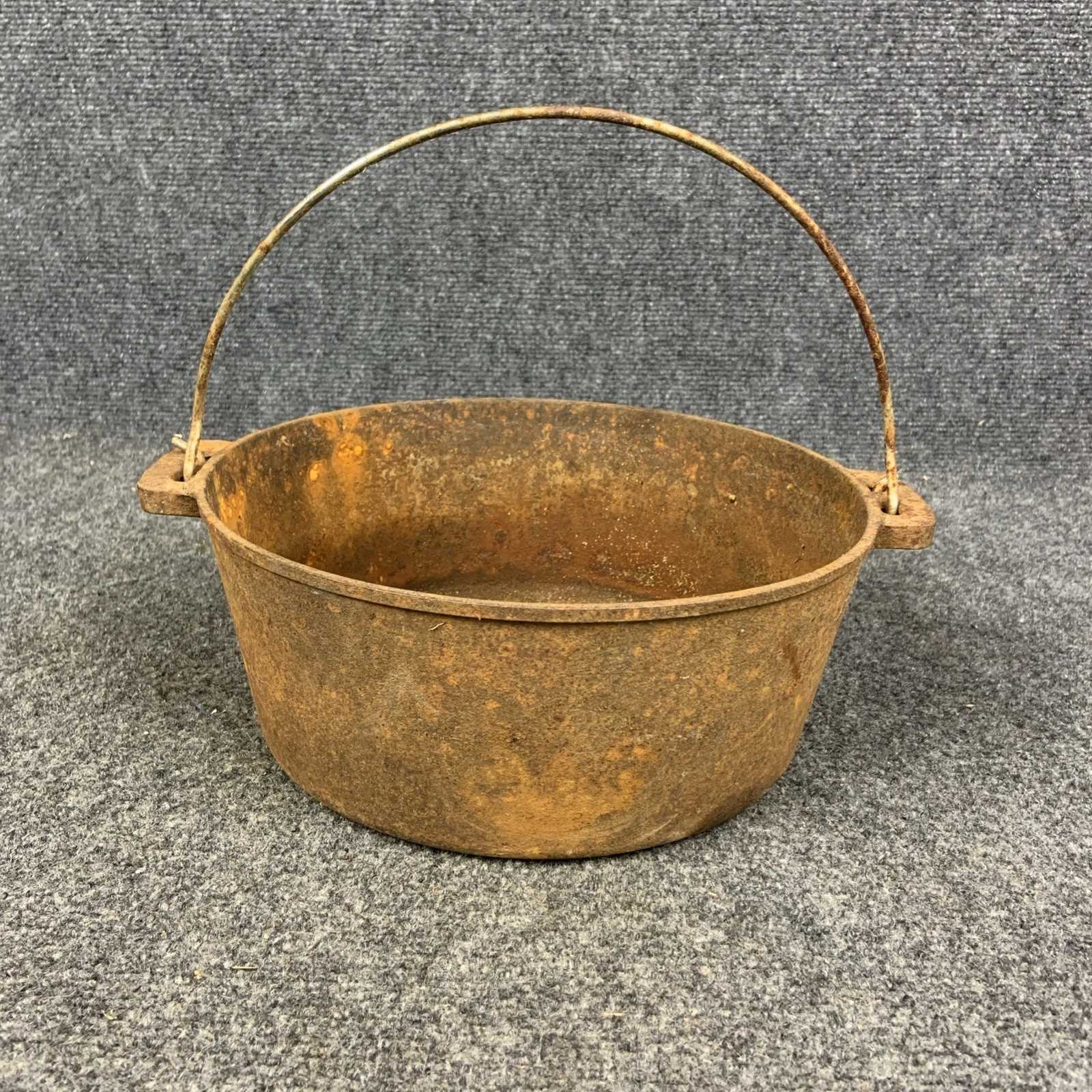 Vintage Cast Iron 5 Qt Dutch Oven with Handle Made in Korea