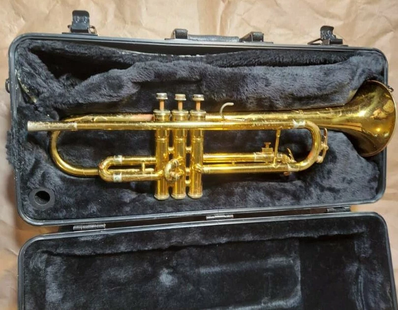 King Cleveland Superior Trumpet with case MP USA Good