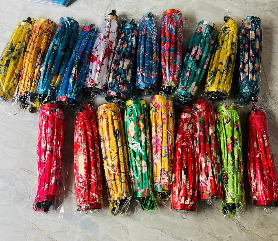 Word Vendor | Silk Lantern with Pattern | Handmade: with Bamboo and Silk - Image 4 of 4