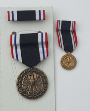 USA Prisoners of War Medal, with Bar and Miniature