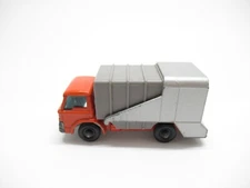 MATCHBOX LESNEY #7 REFUSE TRUCK