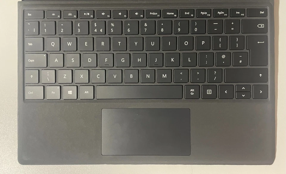 Microsoft Surface Pro 4 1724 12.3" i7 6650U 2.2GHz 16GB RAM 256GB SSD - Image 3 of 4