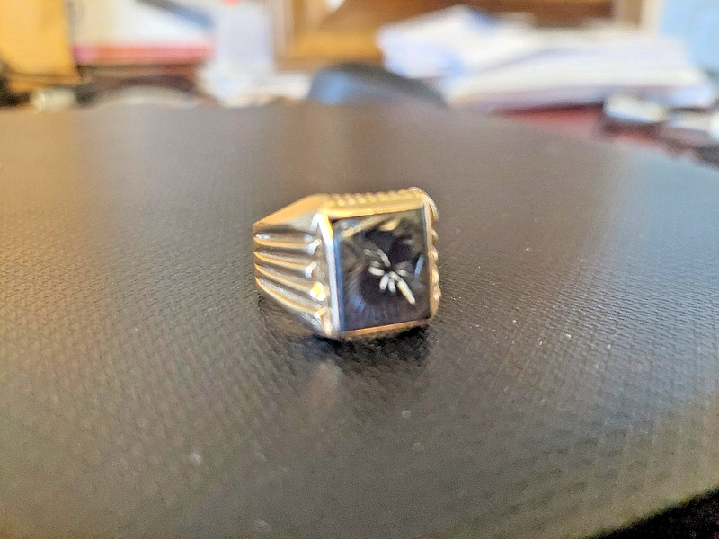 18K GOLD MANS RING IMPRESSIVE