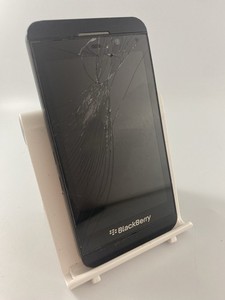 BlackBerry Z10 schwarz 16GB 4,2" Touchscreen BB10 8MP Smartphone defekt #B