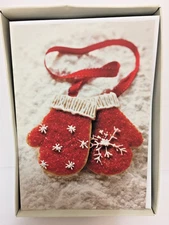 Hallmark Christmas Cards Pair of Women's Mittens w/ Snowflakes   18 Pack