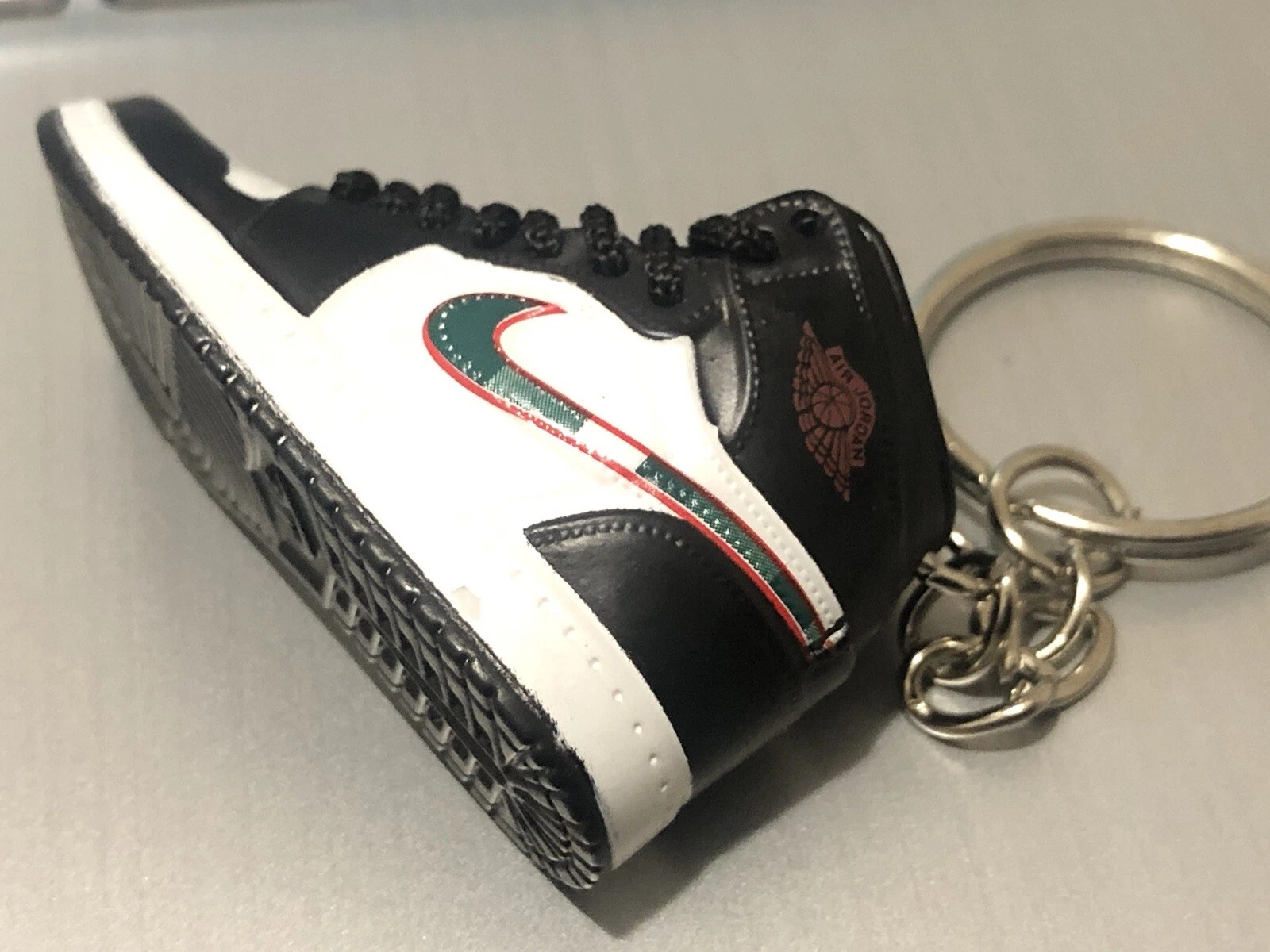 Portachiavi Scarpetta Mini Sneakers 3D Air Jordan AJ1 Keyring +6 Adesivi Supreme