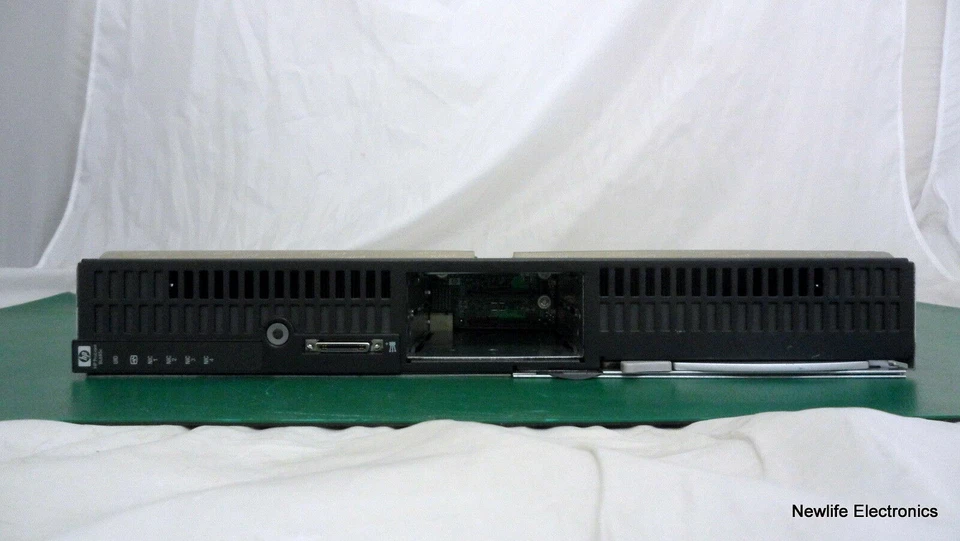 HP 438818-B21 ProLiant BL685c Server Blade (4 x 2.4GHz CPU/48GB RAM/No Drives) - Image 3 of 4