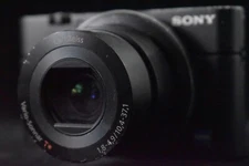 ENGLISH OK! Sony Cyber-Shot DSC-RX100 20.2MP Digital Camera 8762-8763