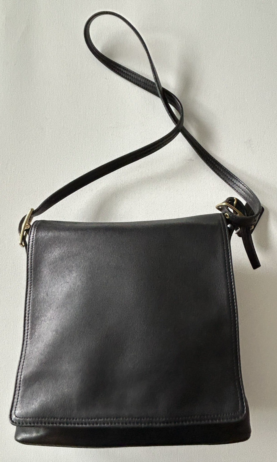 Vintage Coach Legacy Monterey Flap Black Leather 9829 Crossbody Shoulder Bag 