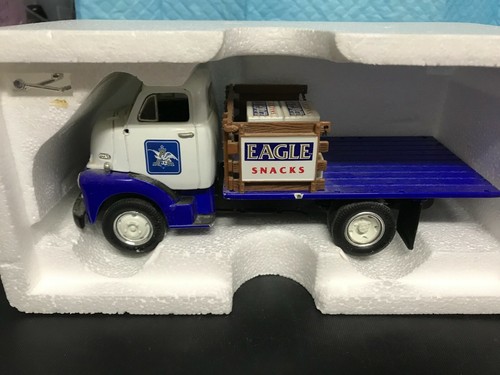 1952 CAMION DE JEU DEMI RACK GMC -- EMBALLAGE ET BOÎTE D'ORIGINE---- --pit