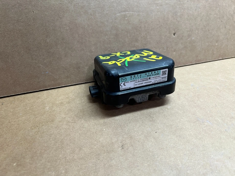 18-21 MAZDA CX5/CX9/CX3/6 FRONT DISTANCE CRUISE CONTROL RADAR SENSOR KD7J-67XA1 - Image 2 of 4