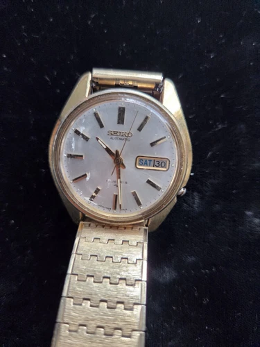 VINTAGE MEN'S WRIST WATCH SEIKO AUTOMATIC DAY&DATE 7009-8129 W.R. JAPAN