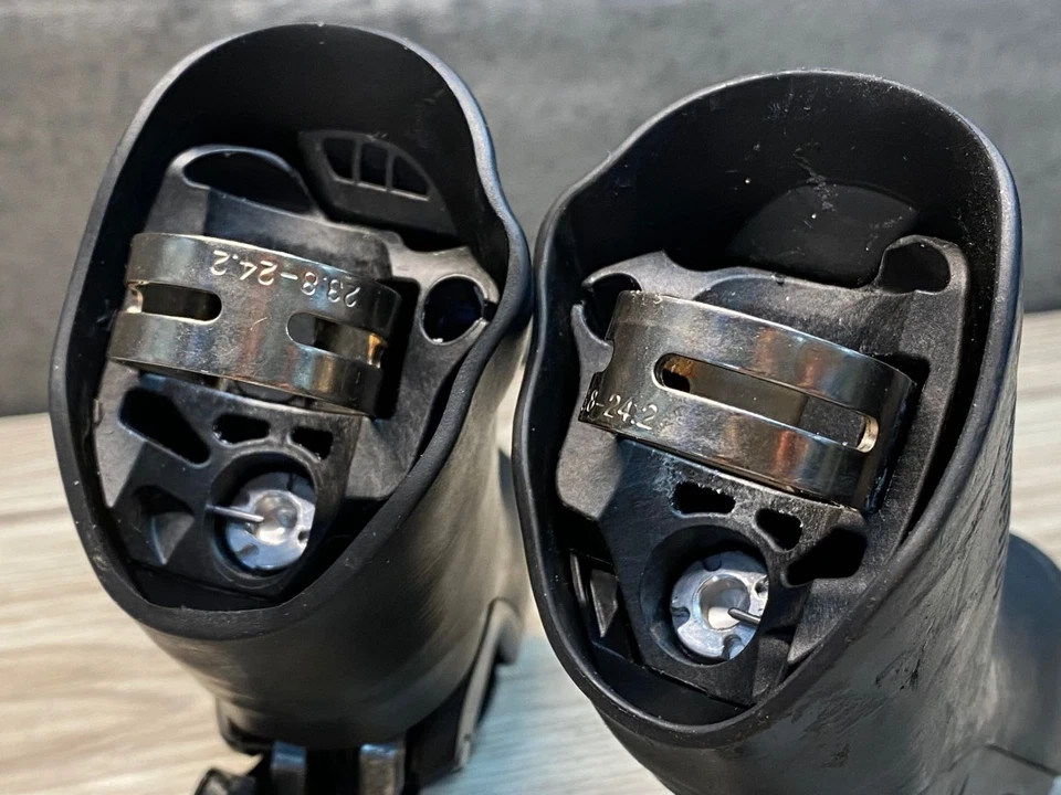 Shimano ULTEGRA ST-6800 Dual Control Levers 2x11 Speed Road Bike Shifters Only - Image 4 of 4