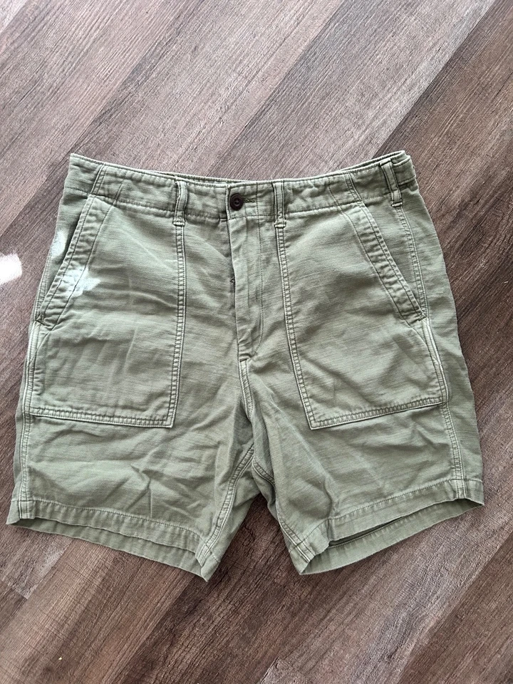 American Eagle OG 507 green cotton military army button pocket shorts 32 - Image 2 of 4