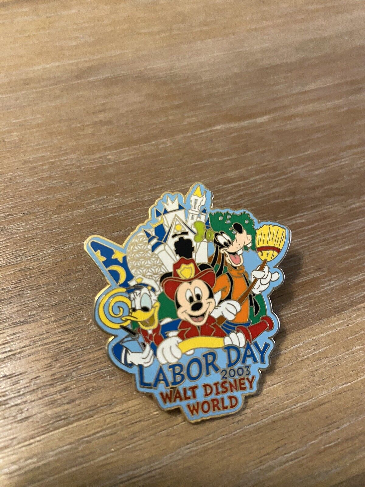 Disney Labor Day 2003 Walt Disney World Pin Limited Edition