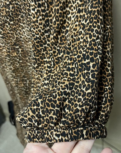 Women’s Express Leopard Print 100% Viscose Blouse Size L - Picture 4 of 8