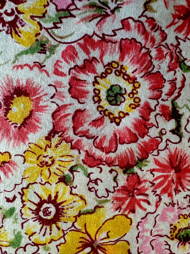 Vtg Cotton Floral Fabric W44”x1) 2.4Y;2) 1Y; Gold Buttercups; Pink&Red Carnation - Image 2 of 4