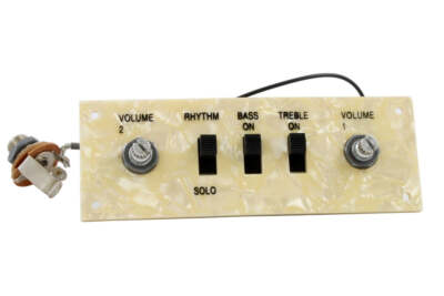 Allparts PU-6421-000 verdrahtete Steuerplatte für Höfner Style Bass
