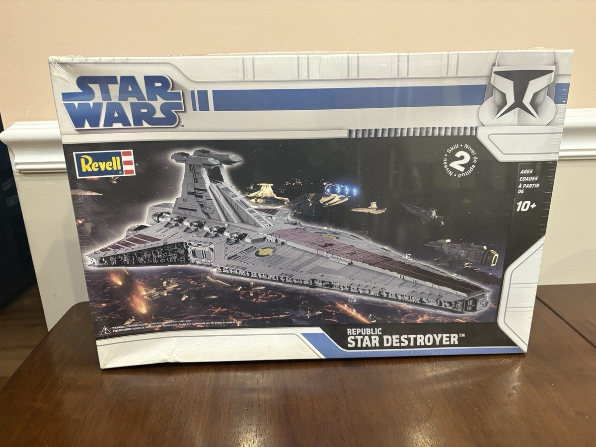 イ*犬様 revell スターウォーズ　ヴェネター級　スター デストロイヤー イ*犬様 revell スターウォーズ ヴェネター級 スター デストロイヤー