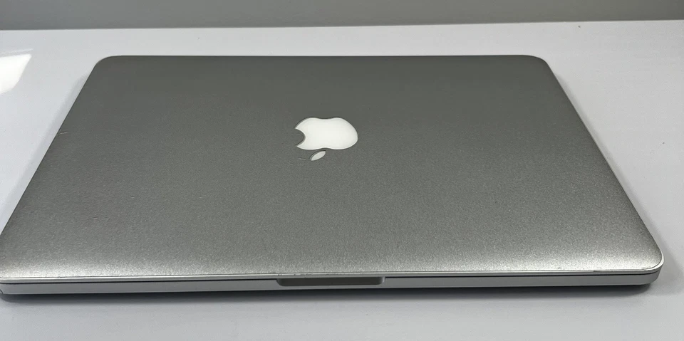 Apple MacBook Pro 13" 2015 · i5 · 16GB · 512GB, photo 1 of 5