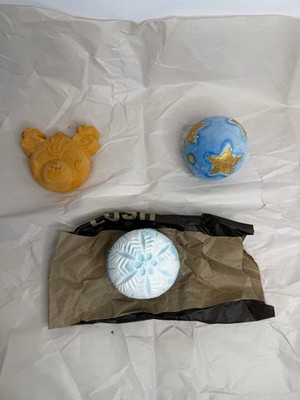 LUSH Holiday Bath Bomb Bundle (3-Piece)   Snowflake, Star & Gingerbread