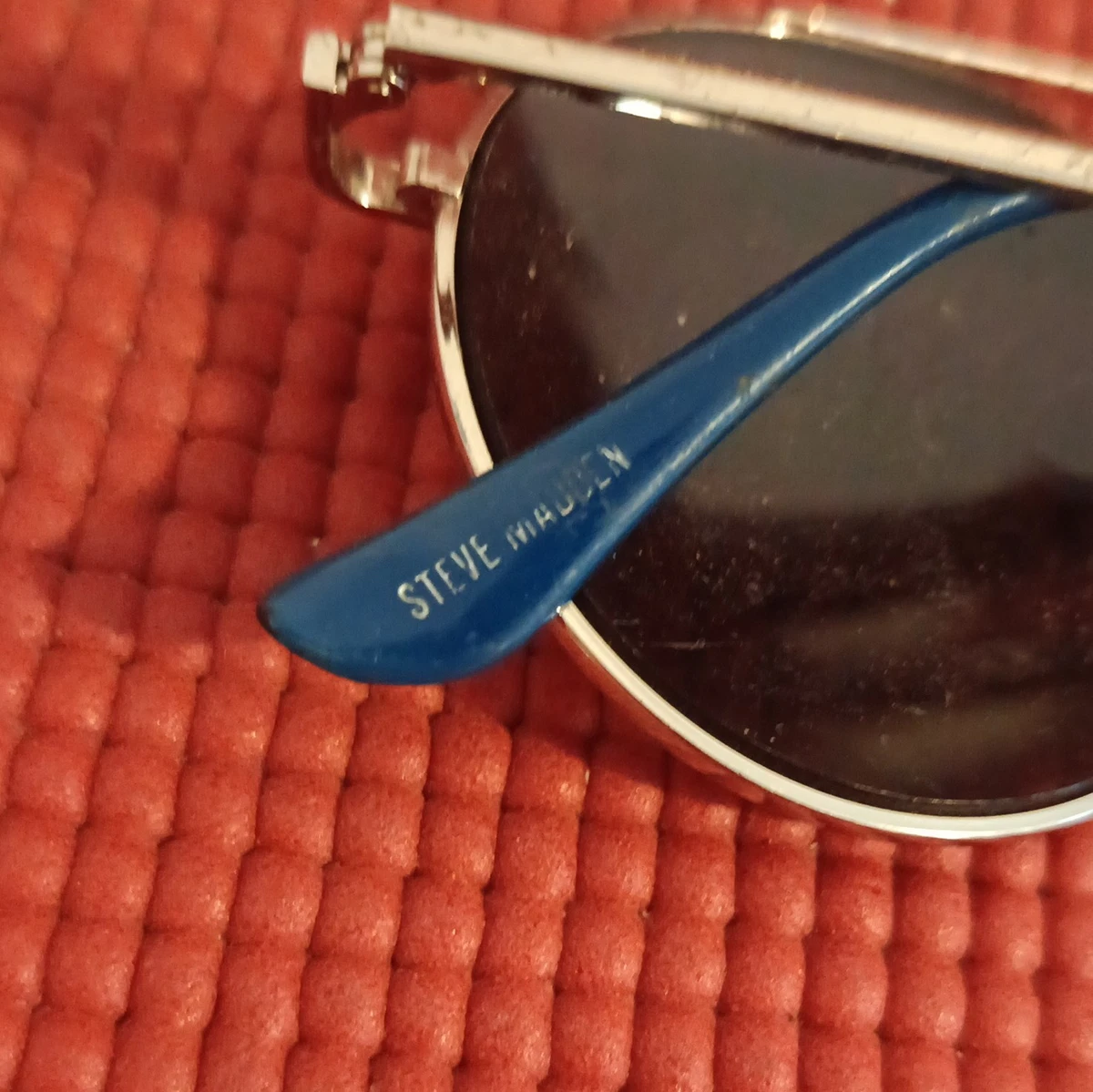 Steve Madden Herren Sonnenbrille rund gold Metallrahmen blau getönt verspiegelt